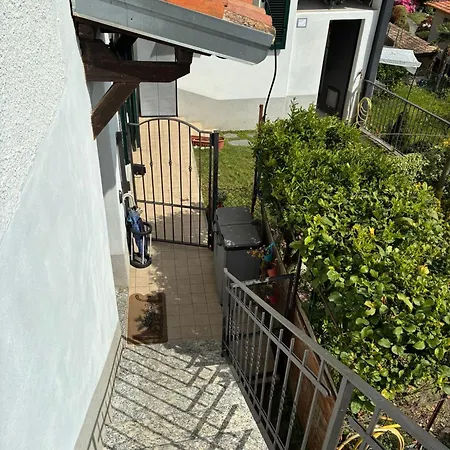 別荘 Casa Il Girasole トレメッツォ