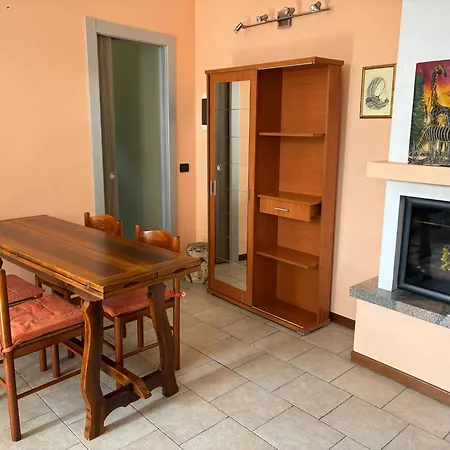 別荘 Casa Il Girasole トレメッツォ